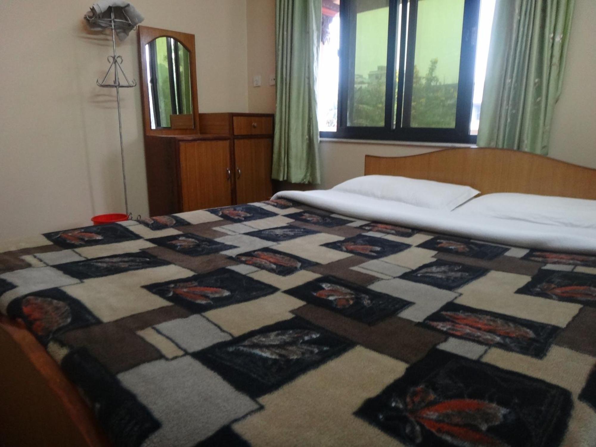 Hotel Diplomat Pokhara Room photo