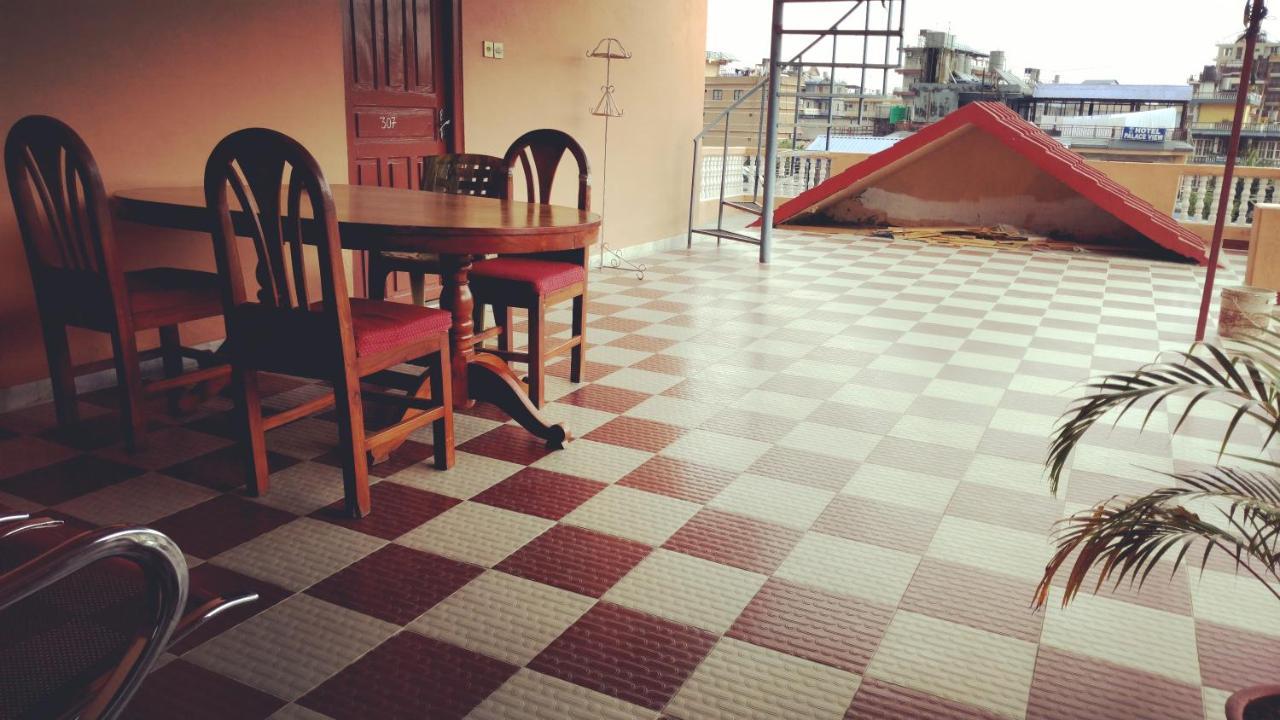 Hotel Diplomat Pokhara Exterior photo