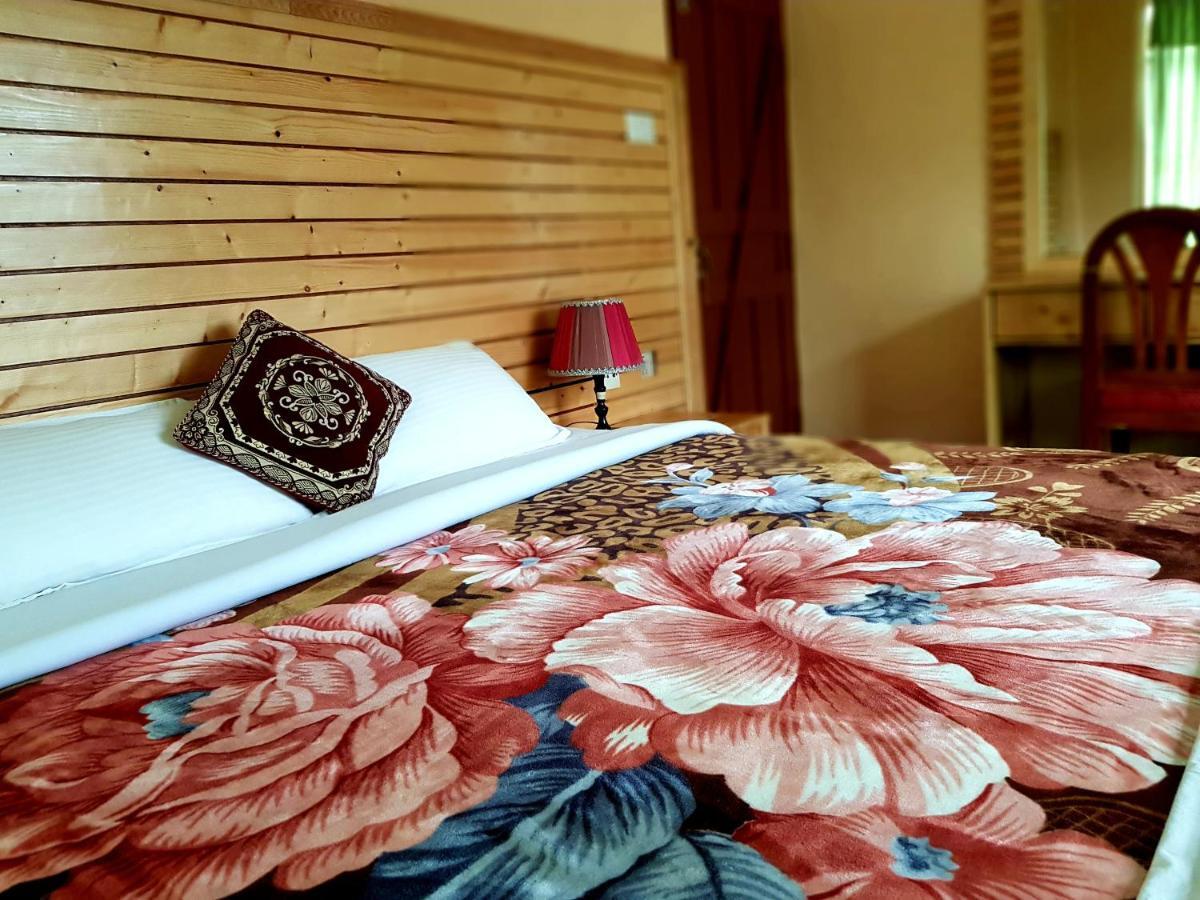 Hotel Diplomat Pokhara Exterior photo